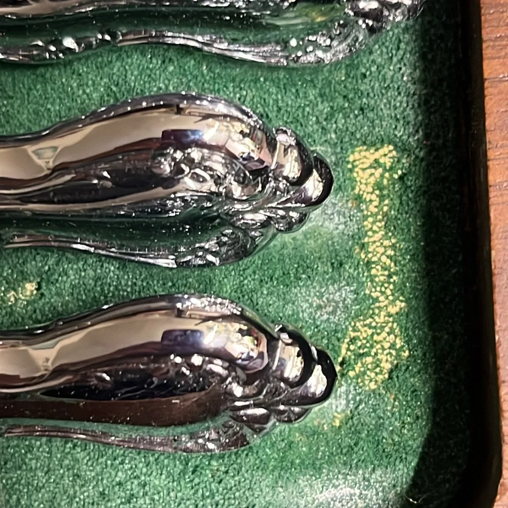 Vintage Carvel Hall Knife 8